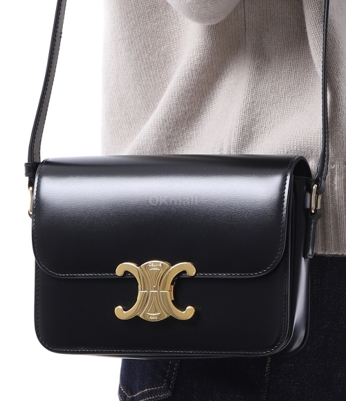 CELINE]TEEN TRIOMPHE BAG IN SHINY CALFSKIN (188423BF4 38NO