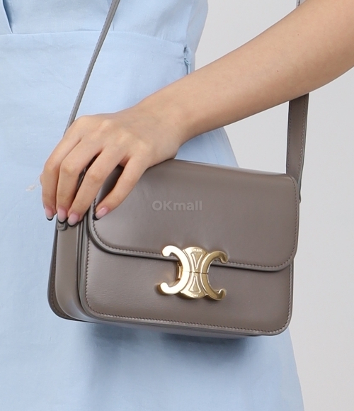 [CELINE]TEEN TRIOMPHE BAG IN SHINY CALFSKIN (188423BF4 10BL)