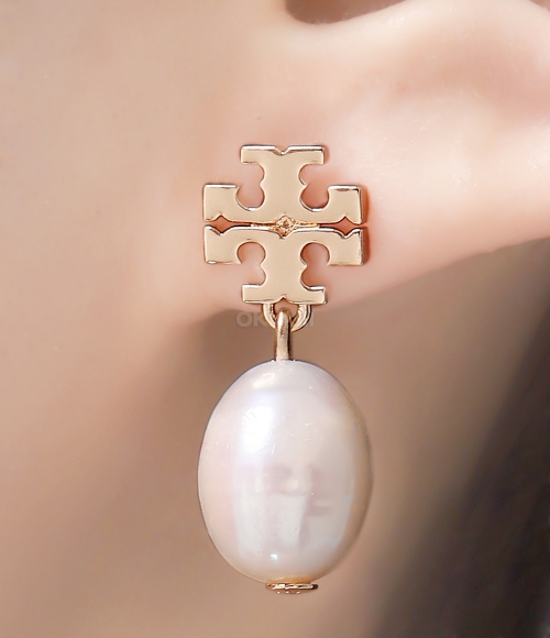 TORY BURCH]SMALL PAVE CLOVERS (153724-300) | 오케이몰