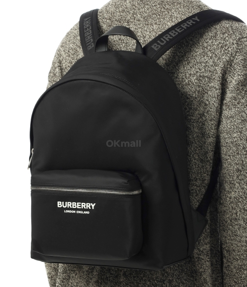 ラスト1【新品】BURBERRY 大人も着られる ロゴ メンズ 水着 ブラック