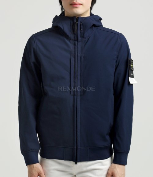 STONE ISLAND]Q0122 Soft Shell-R_E.Dye® Technology in Recycled
