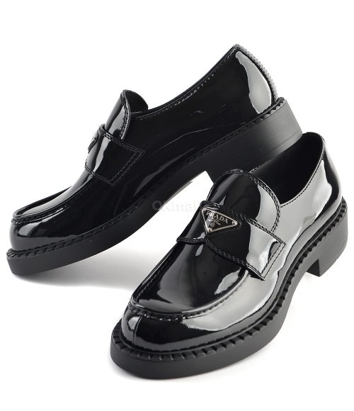 PRADA]페이턴트 가죽 삼각로고 로퍼 (2DE127 069 F0002) | 오케이몰