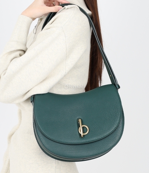 BURBERRY]Medium Locking Holes Bag (8081350) | 오케이몰
