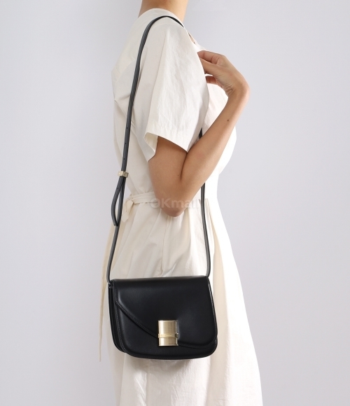 ★Ferragamo★769385 215971 OYSTER ショルダーバッグ Fiamma crossbody bag (XS) - Women | Ferragamo