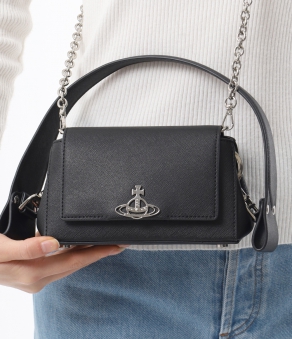 ショルダーバッグ・ポシェット Vivienne Westwood Hazel Small Logo 46030001W S000B N401 Shou ☆vivienne westwood☆HAZEL Small レザー ショルダーバッグ (S