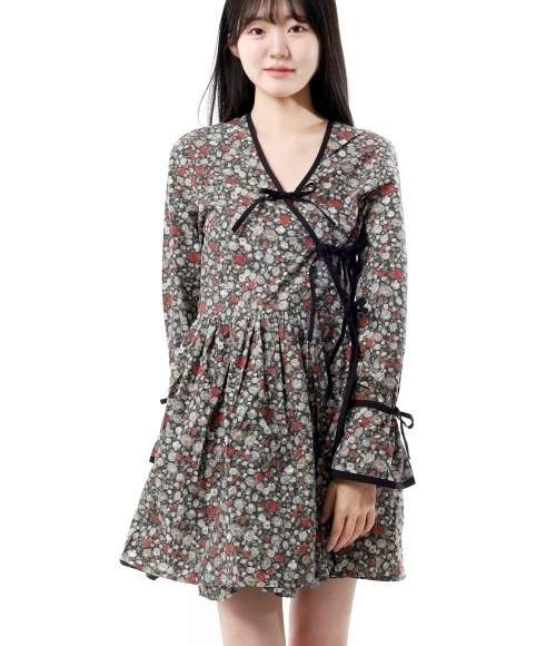 GANNI｜DRESSES (FLORAL PRINTED WRAP DRESS (F9715 052)) GANNI]FLORAL PRINTED WRAP DRESS (F9715 052) | 오케이몰