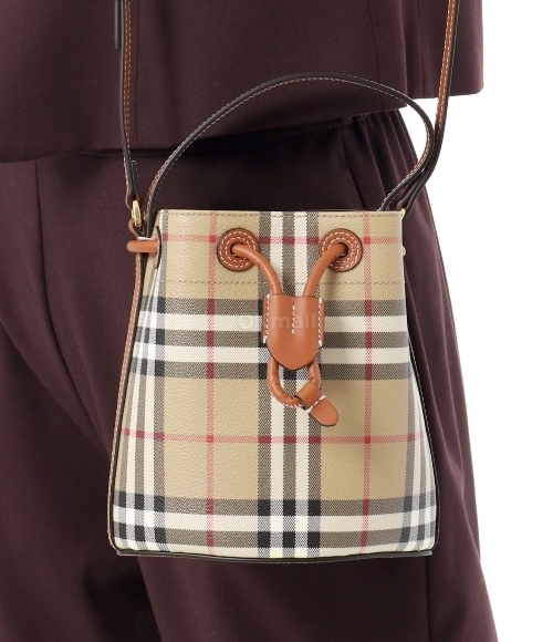 BURBERRY｜ ( Check Drawstring Pouch (8093916)) BURBERRY｜ ( Check Drawstring Pouch (8093916)) Burberry