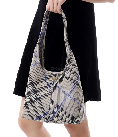 BURBERRY]Small Check Knit Shoulder Bag (8104389) | 오케이몰