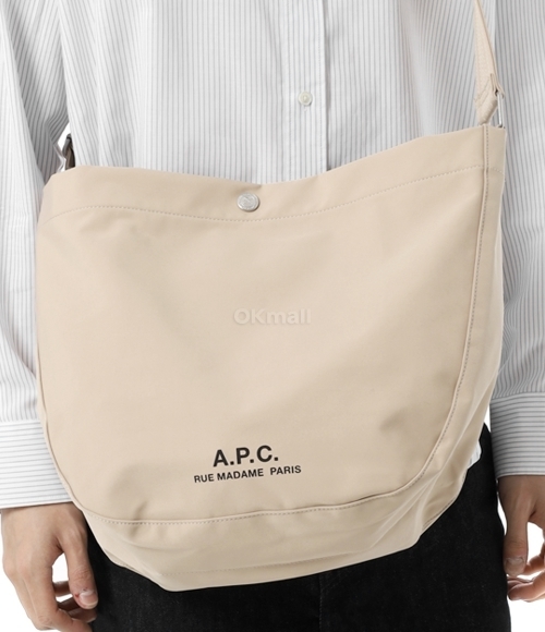 A.P.C]Journal Crossbody Bag (PSAKR M61939 BAA) | 오케이몰