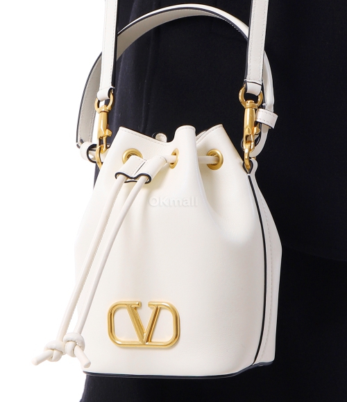 VALENTINO｜ (6W0P0Z44 VNL 0NO / 6W2P0Z44 VNL 0NO)