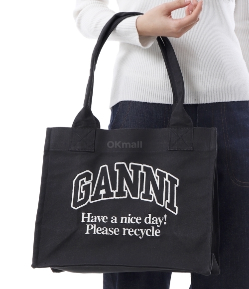 GANNI｜ (BLACK LARGE LOGO EASY TOTE (A6647 252)) GANNI-Large Easy Shopper Contrasted Logo-A6647 252 – Dope