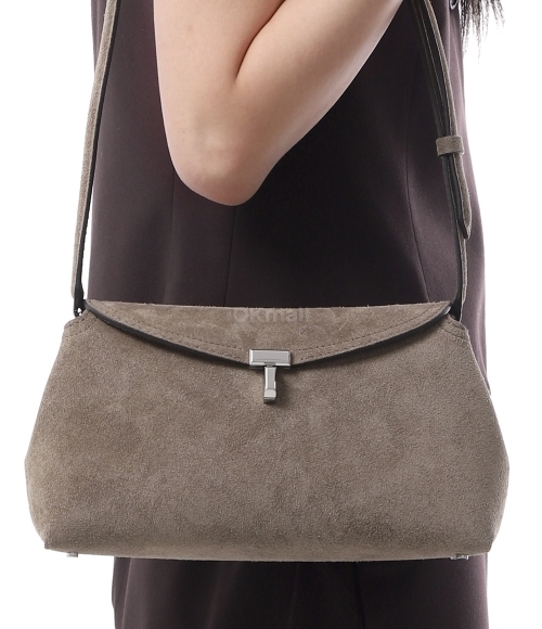 TOTEME]T-Lock suede clutch (241-WAL944-LE0004 104) | 오케이몰