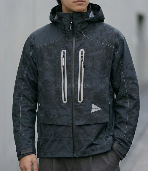 AND WANDER]Printed PERTEX SHIELD Rain Jacket - Navy (5745111001