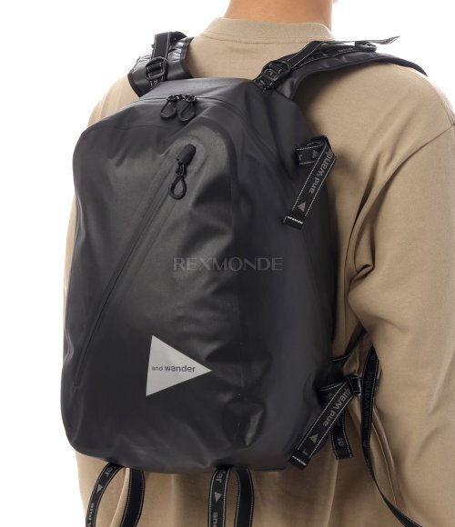 AND WANDER]Waterproof Daypack - Black (5745975218-010) | 렉스몬드