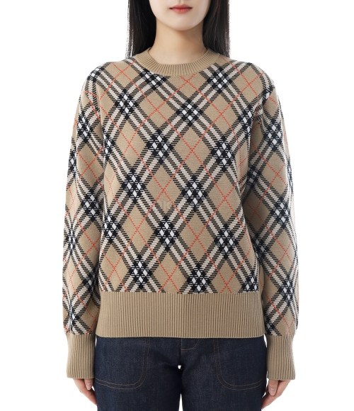 極美品Burberrys ベージュ 洗える ニットセーター 40 スコットランド 極美品Burberrys ベージュ 洗える ニットセーター 40 スコットランド