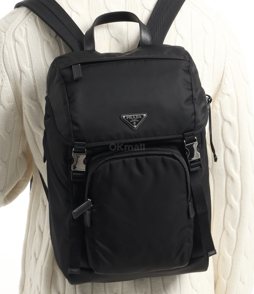 Backpack 2vz135 973 F0002 PRADA]리나일론 삼각로고 백팩 (2VZ135