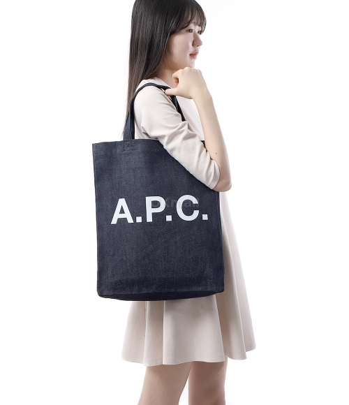 トートバッグ A.P.C. LOU MINI TOTE BAG COCSX M61569 IAI A.P.C. LOU MINI TOTE BAG COCSX M61569 IAI (A.P.C./トート