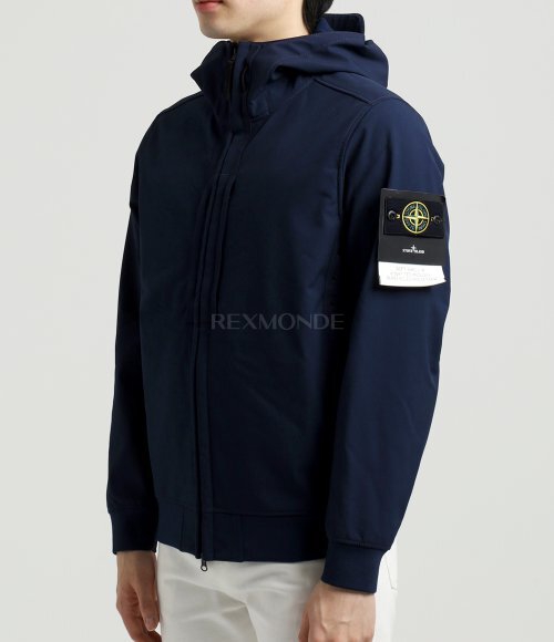 STONE ISLAND]Q0122 Soft Shell-R_E.Dye® Technology in Recycled