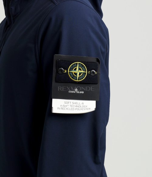 STONE ISLAND]Q0122 Soft Shell-R_E.Dye® Technology in Recycled