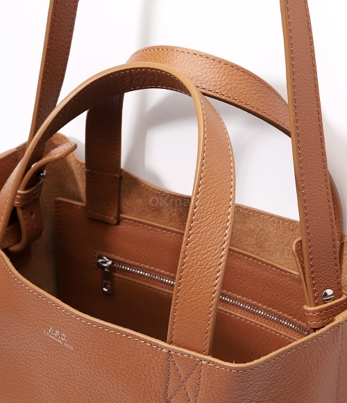 A.P.C]Maiko Medium Tote (PXBOK M61919 TBK) | 오케이몰