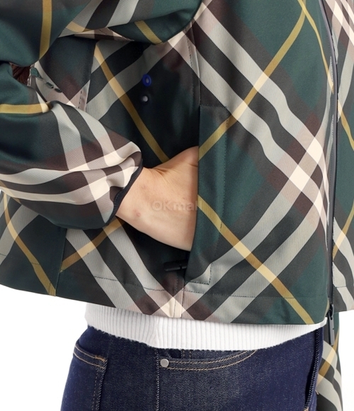 BURBERRY]Crop Checkered Light Jacket (8081889) | 오케이몰