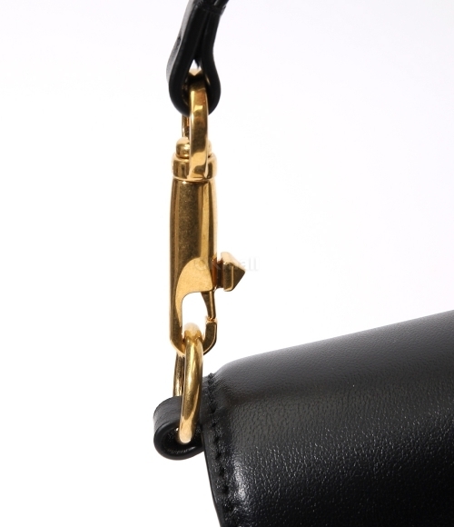 VALENTINO｜CROSSBAGS (4W0B0K30 ZXL 0NO / 4W2B0K30 ZXL 0N Womens Valentino Bags Ocarina Chain Crossbody Bag in Black