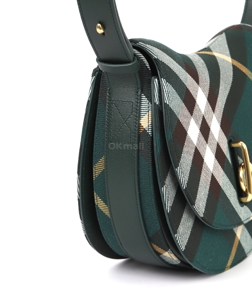 BURBERRY｜TOTEBAGS (Medium Locking Holes Bag (8081351)) Burberry Check Medium canvas tote bag in multicoloured