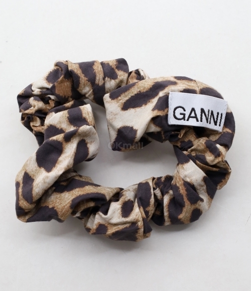 GANNI｜ (COTTON SCRUNCHIE (A5993 943)) Ganni Scrunchie with animal motif | Women's Accessories | Vitkac