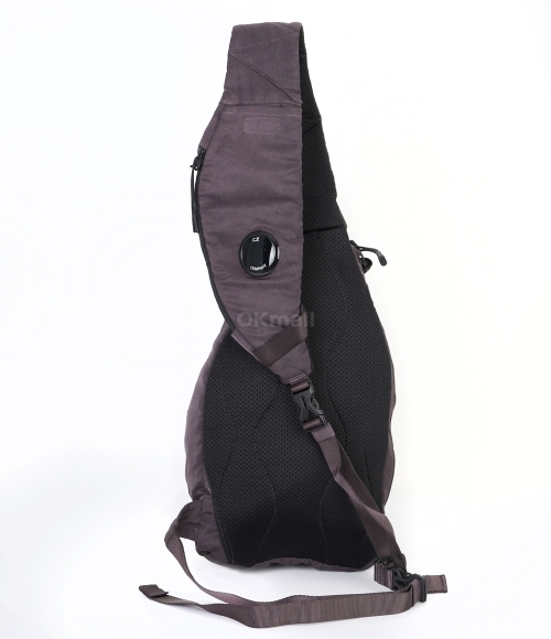 CP COMPANY｜ (Nylon B Crossbody Bag (17CMAC114A 005269G C.P. Company Nylon B Crossbody Rucksack Black | END. (GB)
