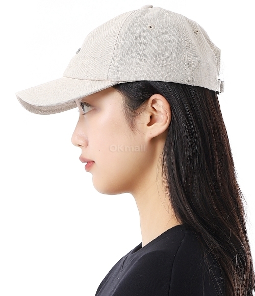 JACQUEMUS｜ (LA CASQUETTE GADJO (246AC670 3071 140)) The Gadjo cap by JACQUEMUS | Official website