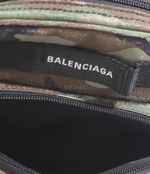BALENCIAGA｜ (715852 2AA78 2263) BALENCIAGA]715852 2AA78 2263 | 오케이몰