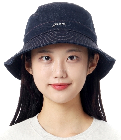 GANNI｜PEDORAS (DENIM BUCKET HAT (A6195 642)) GANNI Washed Denim Bucket Hat | Blue | FARFETCH
