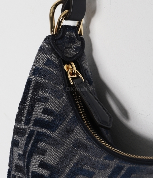 FENDI｜ (Fendigraphy Small Chenille Degrade FF (8BR798 A Fendigraphy Small Fabric Blue | Fendi