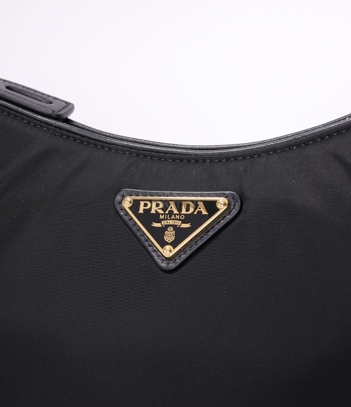 PRADA]자물쇠가 있는 프라다 에메 라지 리나일론 및 가죽 숄더백
