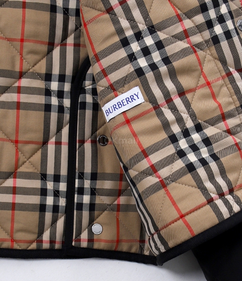 BURBERRY｜JACKETS (Lanford crop Quilted Jacket (8096025) Burberry Quilted Jacket - Black - Women | 8096025 | thebs.com