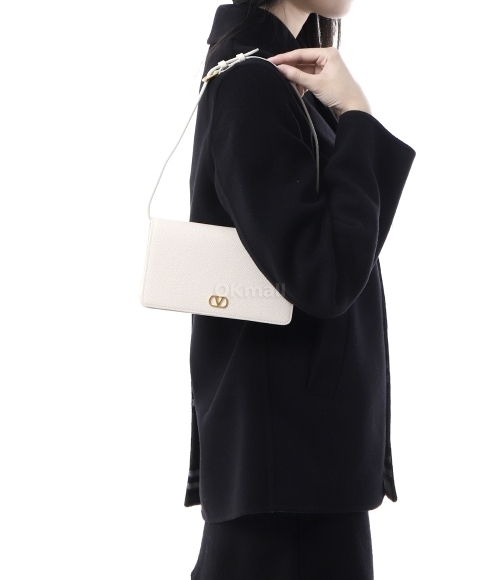 VALENTINO｜ (6W0P0Z44 VNL 0NO / 6W2P0Z44 VNL 0NO) VALENTINO｜ (6W0P0Z44 VNL 0NO / 6W2P0Z44 VNL 0NO)