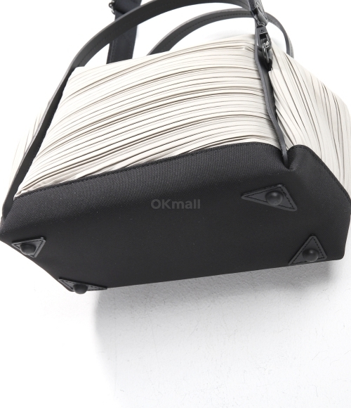 PLEATS PLEASE ISSEY MIYAKE｜ (PP56AG551-10) PLEATS PLEASE ISSEY MIYAKE]PP56AG551-10 | 오케이몰