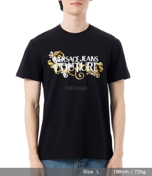 VERSACE｜ (Logo Print Barocco T-Shirt (78GAHC05CJ01C G89 VERSACE]Logo Print Barocco T-Shirt (78GAHC05CJ01C G89