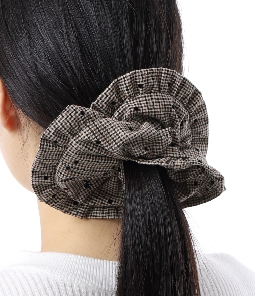 GANNI｜ (Brown Striped Frill Scrunchie (A6578 177)) GANNI｜ (Brown Striped Frill Scrunchie (A6578 177)) (Ganni