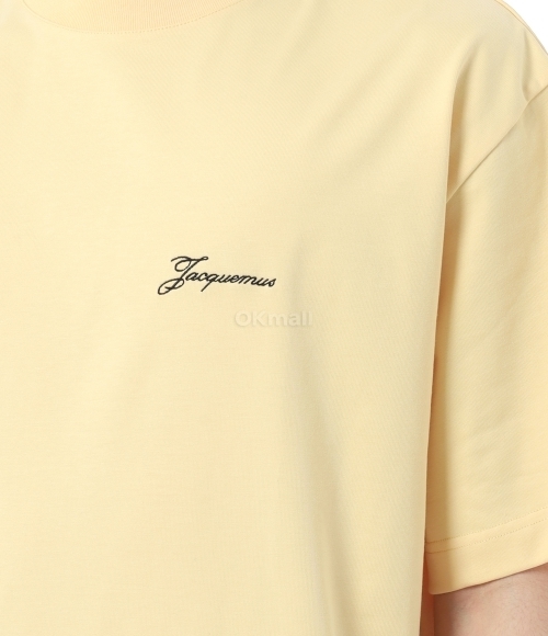 JACQUEMUS｜ (Le Tshirt Halters (255JS322 2466 1JG)) The Haltères t-shirt by JACQUEMUS | Official website