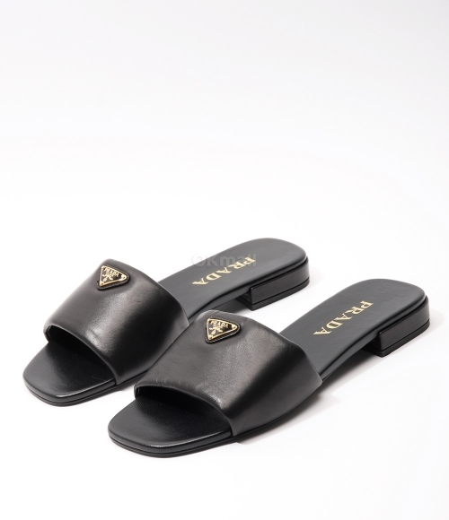 PRADA｜MULES (1XX714 2DL8 F0002) PRADA]패딩 나파 가죽 샌들 (1XX714 2DL8 F0002) | 오케이몰