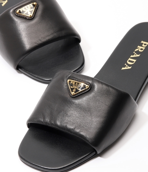 PRADA｜MULES (1XX714 2DL8 F0002) PRADA]패딩 나파 가죽 샌들 (1XX714 2DL8 F0002) | 오케이몰
