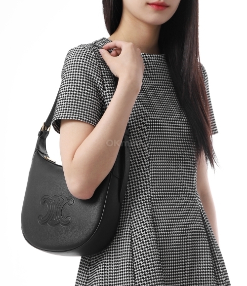 CELINE｜ (SMALL HELOISE BAG IN SUPPLE CALFSKIN (117253FL SMALL HELOÏSE BAG IN SUPPLE GRAINED CALFSKIN - WHITE COTTON