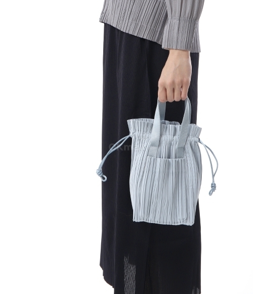 PLEATS PLEASE ISSEY MIYAKE｜ (PP57AG601-10) PLEATS TOTE BAG – ISSEY MIYAKE ONLINE STORE