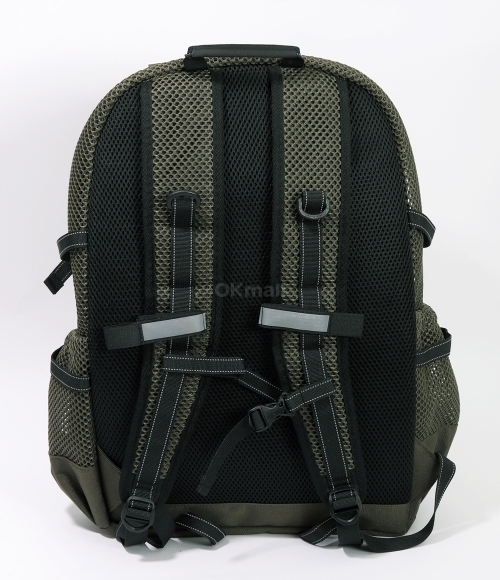 アンドワンダー And wander 3Dメッシュバックパック カーキ色 アンドワンダー And wander 3Dメッシュバックパック カーキ色