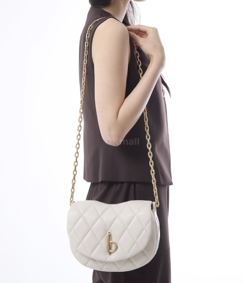 BURBERRY]Quilted Rocking Horse Bag (8104619) | 오케이몰