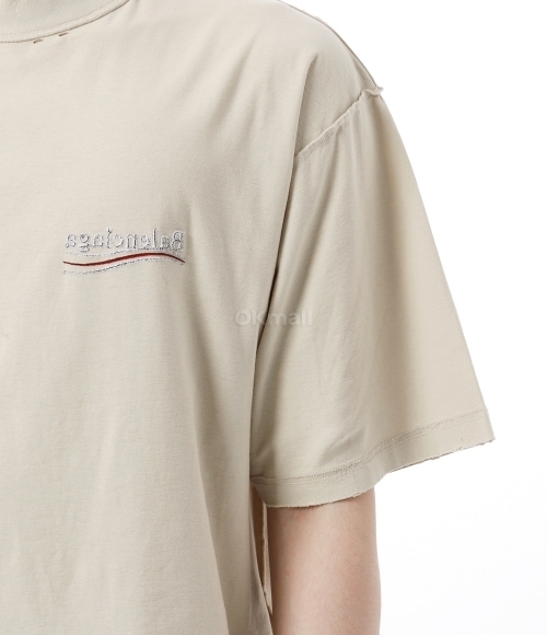 BALENCIAGA｜ (830247 TSVF3 8573) Cream T-shirt with vintage effect Balenciaga - Vitkac Italy